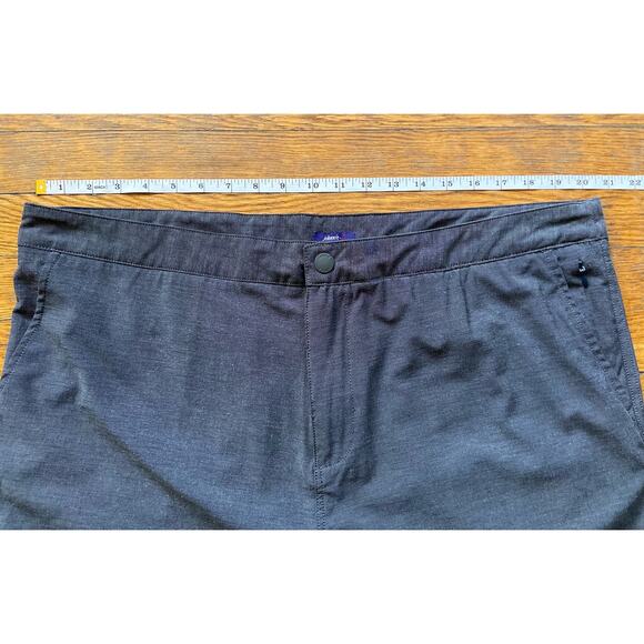 JOHNNIE-O Dark Grey Lightweight Golf Shorts sz 38 - Picture 8 of 12